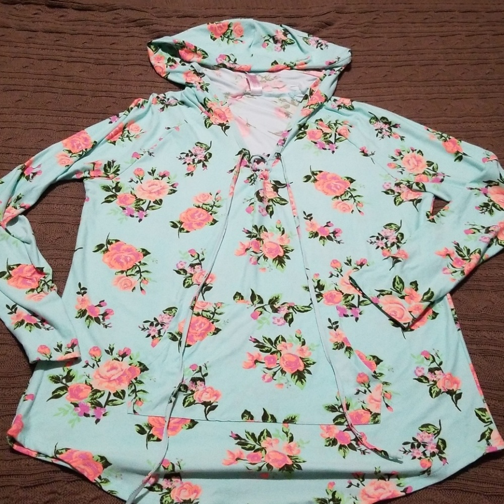 Never worn stretch and comfy lightweight hoodie